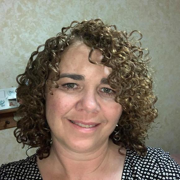 Meet your Posher, Esther - Picture 1 of 1